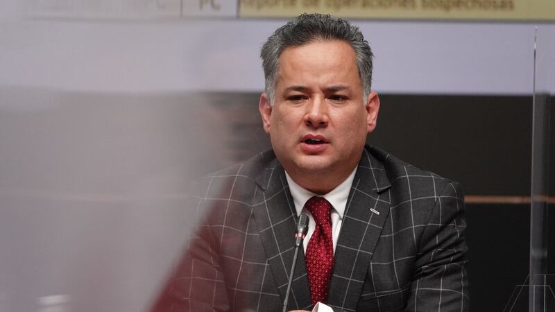 ‘Doy la cara y estoy limpio’: Santiago Nieto aclarará compra de propiedades ante Función Pública