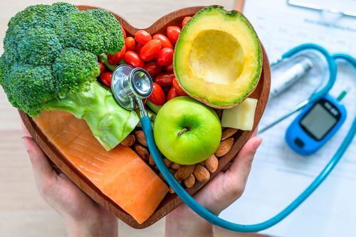 No rompas más, tu pobre corazón: Estos son algunos alimentos que ayudan a mantenerlo sano