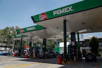 Lo barato sale caro: Especialistas advierten al Gobierno por mantener estímulos fiscales para gasolina