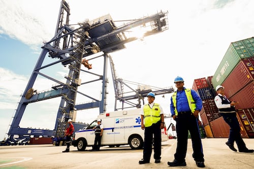 Puertos de Lázaro Cárdenas y Manzanillo invierten 900 mdd