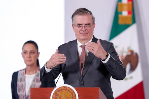 ¿Vienen nuevos aranceles de EU a México? Ebrard adelanta posibles tarifas por sobrecapacidad de producción