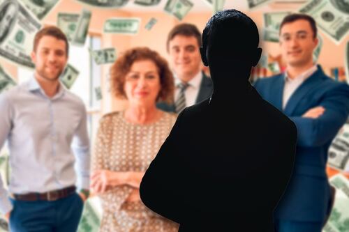 Un millonario quiere comprar bufetes de abogados