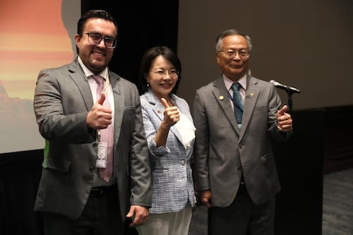 México revisa el T-MEC con EU y Canadá por un lado y busca atraer más inversión de Asia por el otro