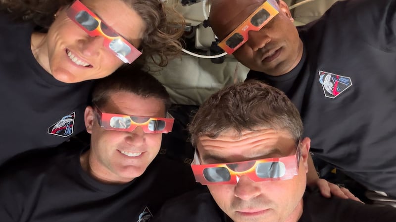 Astronautas de Artemis II narran su viaje a la Luna: ‘Somos afortunados de vivir en el planeta Tierra’