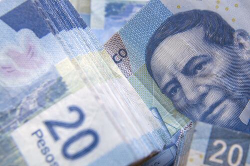 AMLO 'presume' que recaudación de Hacienda va 8 mil millones de pesos arriba de lo proyectado