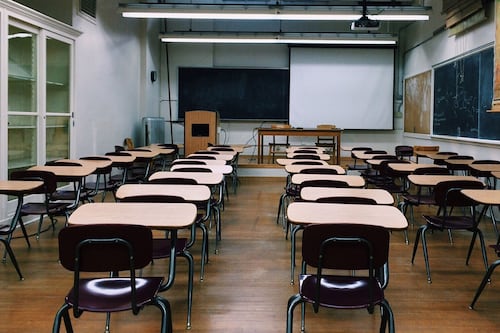 Calendario de la SEP 2026-2027: ¿Cuándo es el primer puente para alumnos? Fechas de TODOS los descansos