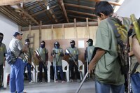 Llevan a menores a la batalla: Arman en José Joaquín Herrera, Guerrero, a niños y niñas