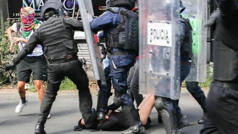 Hubo abuso policial contra adolescente en protestas de CDMX; se abrirá investigación: Sheinbaum