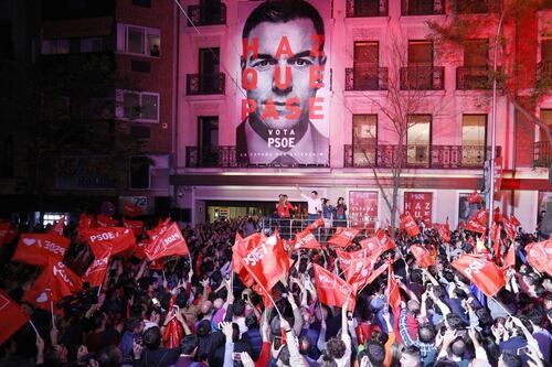 PSOE de Pedro Sánchez gana elecciones en España y va por pactos para gobernar