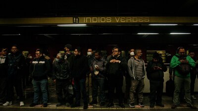 Debido al retiro del objeto, los trenes permanecen parados hasta 30 minutos en la Línea 3