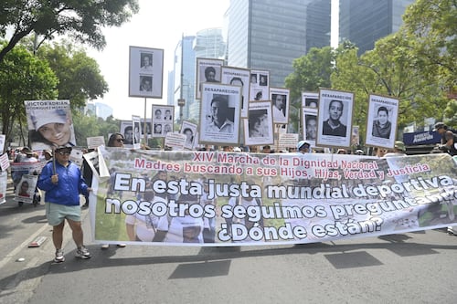 ‘Es un día gris, no hay nada que festejar’: Madres buscadoras marchan por el 10 de mayo