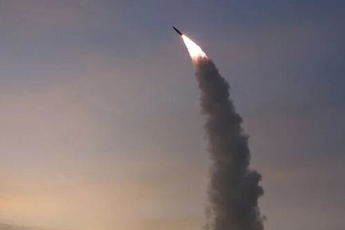 Corea del Norte dispara el mayor bombardeo diario de misiles de la historia