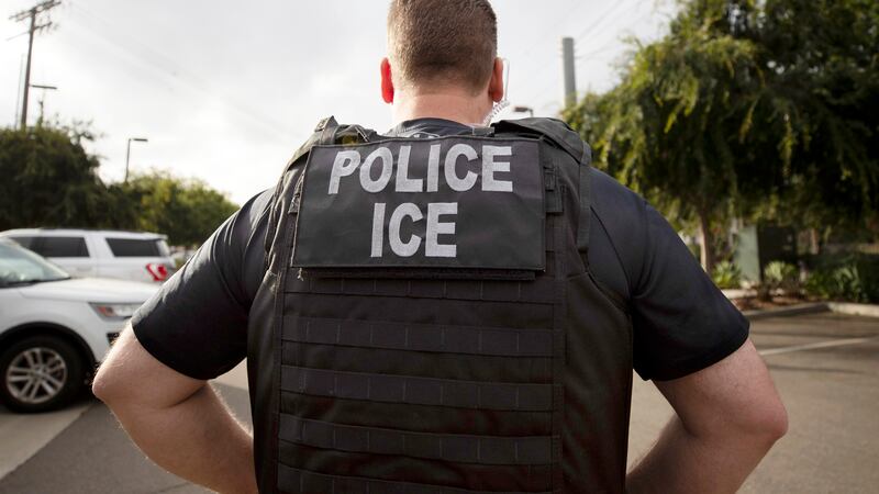 Activistas de EU demandan a LexisNexis por vender datos de migrantes a autoridades