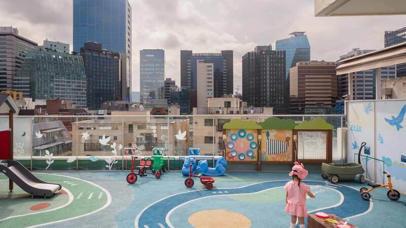 El nuevo bono empresarial en Corea:  pagar por tener hijos