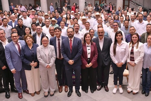 Rocío Nahle anuncia la extinción total de la deuda bursátil de 199 municipios