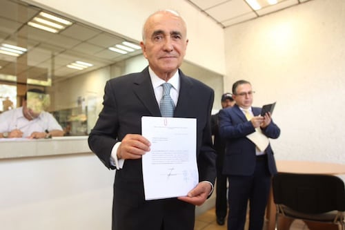 Ferriz solicita registro como candidato independiente a la Presidencia