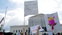 ‘Manotazo’ de la Corte Suprema a Trump: No puede quitarle ciudadanía a hijos de migrantes