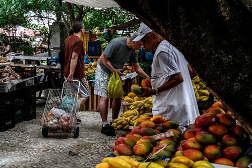 Se juntan los problemas para Lula: Inflación acelera justo antes de aranceles de 50% de Trump