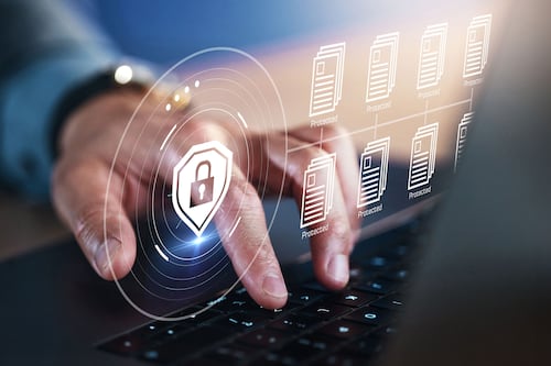 24 de febrero: reflexionando sobre la identidad nacional y personal