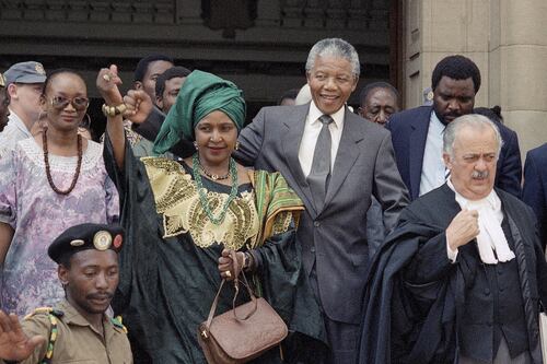 Exesposa de Mandela muere tras larga enfermedad