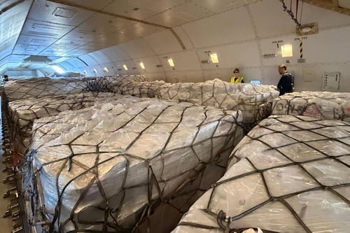 Trump no deja sola a Delcy Rodríguez: Llega a Venezuela segundo cargamento de ayuda que envió EU