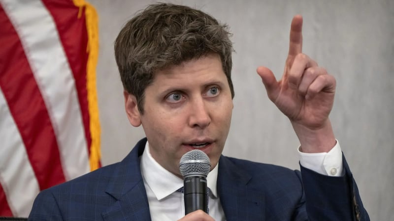 Arrestan a sospechoso de lanzar bomba molotov contra casa del director de OpenAI en California