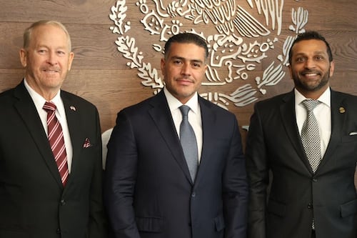 García Harfuch recibe a director del FBI: Acuerdan aumentar cooperación ‘con respeto a la soberanía’