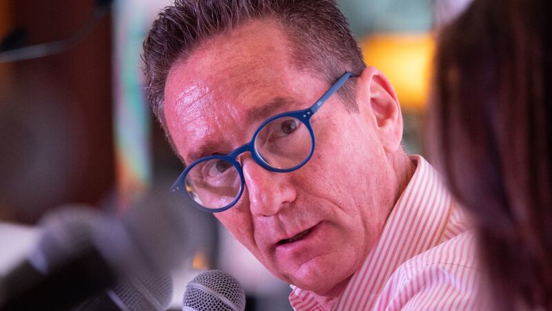 Venta de Banamex: ¿Qué empresarios mexicanos y fondos internacionales están con Daniel Becker?