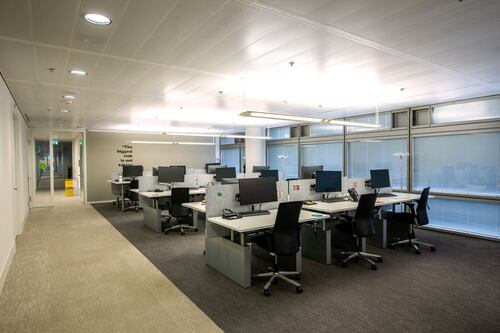 Corporativos bancarios seguirán en casa