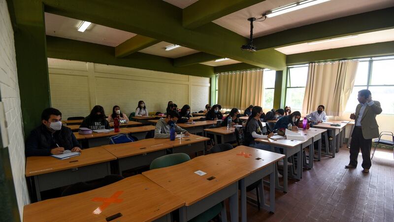 ¿Tu nuevo empleo está en la SEP? Ofrece vacantes de 96 mil pesos al mes en CDMX