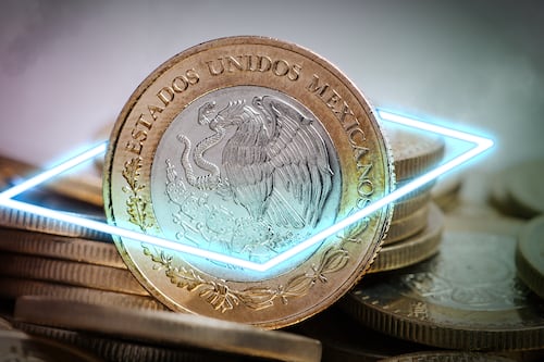 Peso ‘sonríe’ antes de la presentación del Paquete Económico 2027