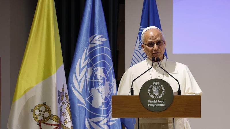 El papa cabalga de nuevo