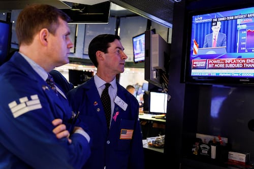 Wall Street cierra con ganancias, mientras que la Bolsa Mexicana ‘descansó’ por el Día de la Constitución