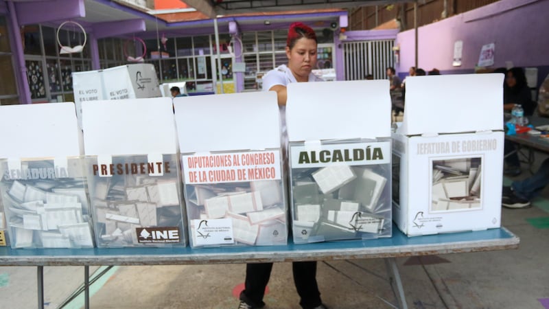 Corcholatas morenistas comienzan a asomarse para alcaldías de CDMX