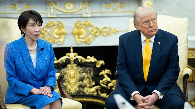 Trump ‘incomoda’ a Sanae Takaichi, primera ministra de Japón: ‘¿Por qué no me avisó de Pearl Harbor?’