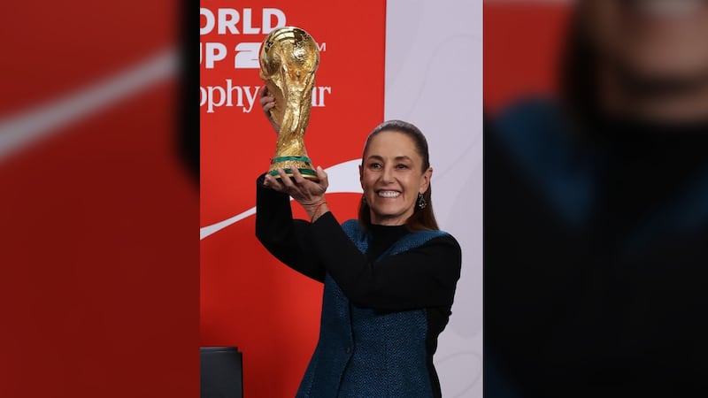 Sheinbaum y Coca-Cola se ‘ponen la camiseta’: Darán 25 boletos para partidos del Mundial 2026 en México