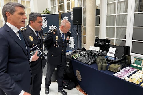 España detiene a 105 narcos por introducir cocaína desde Sudamérica