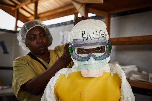 ¿Qué es más preocupante: ébola o hantavirus?: ‘Hay bajo riesgo de pandemia’, dice Alejandro Macías