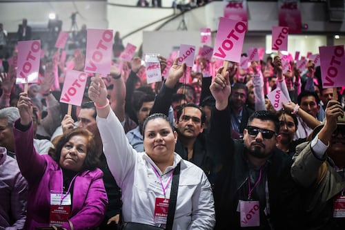 Violencia, democracia y partidos políticos