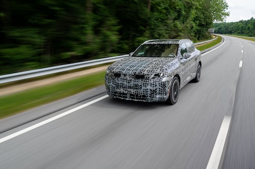 Manejamos el nuevo BMW X5 antes de su debut: cinco motores, uno de hidrógeno.