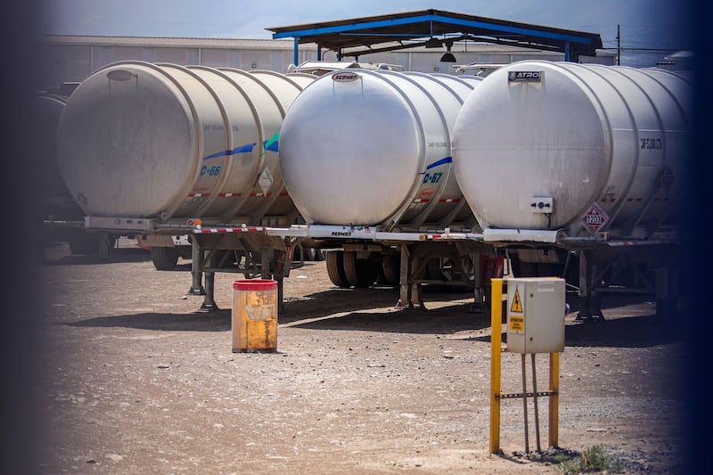 ‘Cuidadito’ con comprar ‘huachicol’: SAT exigirá nuevo CFDI a gasolineras a partir de abril