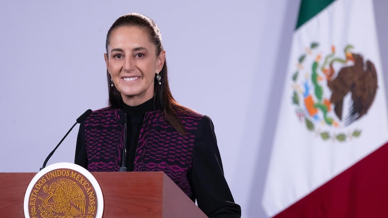 Becas para el Bienestar benefician a 22 millones de estudiantes: Sheinbaum