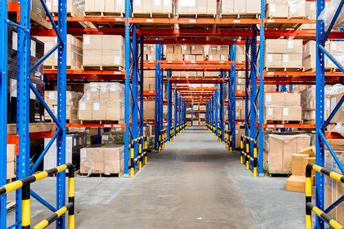 Millonario ‘guarda su dinero’ en minibodegas de Storage