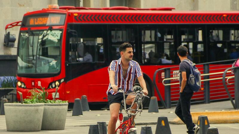 Desfile de Día de Muertos 2022: ¿Cuáles son las Líneas del Metrobús que modificarán horarios?