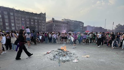 Decenas de miles de mujeres marcharon contra las desapariciones y feminicidios en México (Foto: El Financiero)
