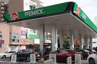 Pemex ‘elimina’ Gasolinas Bienestar, subsidiaria que enviaba barriles de petróleo a Cuba