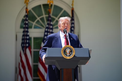 Trump no quita ‘el dedo del renglón’: ‘Cárteles gobiernan México’, insiste tras amenaza de ataques