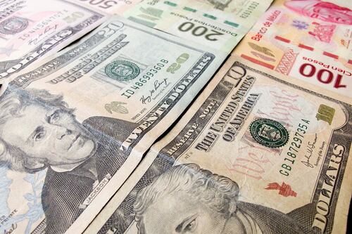 México coloca 2,550 millones de dólares en bonos