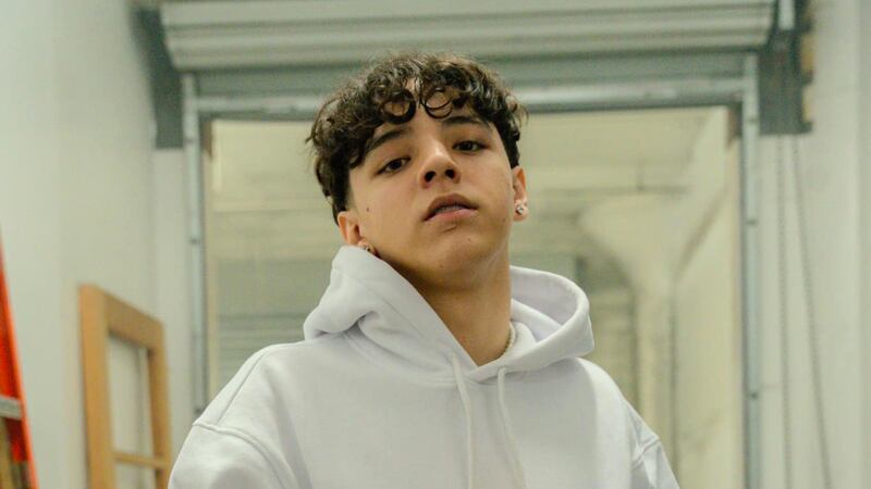 ¿Quién es Xavi, el cantante de corridos tumbados que han comparado con Peso Pluma?