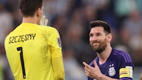 Messi y Szczęsny apostaron dinero en pleno partido del Mundial; ‘No sé si está permitido’